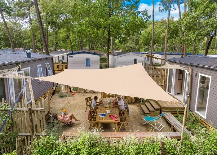 Flower Camping Au Bois Des Biches